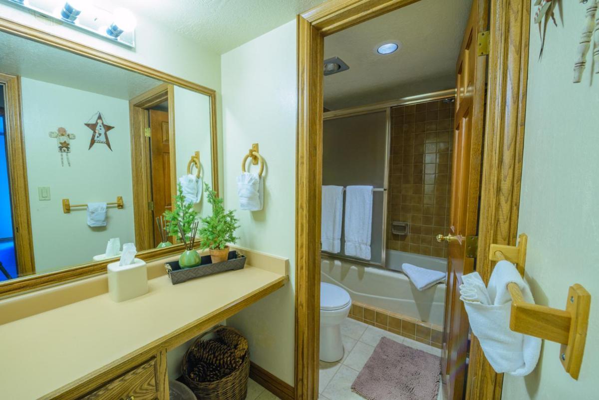 Tree House Villa ไบรอัน เฮด ภายนอก รูปภาพ